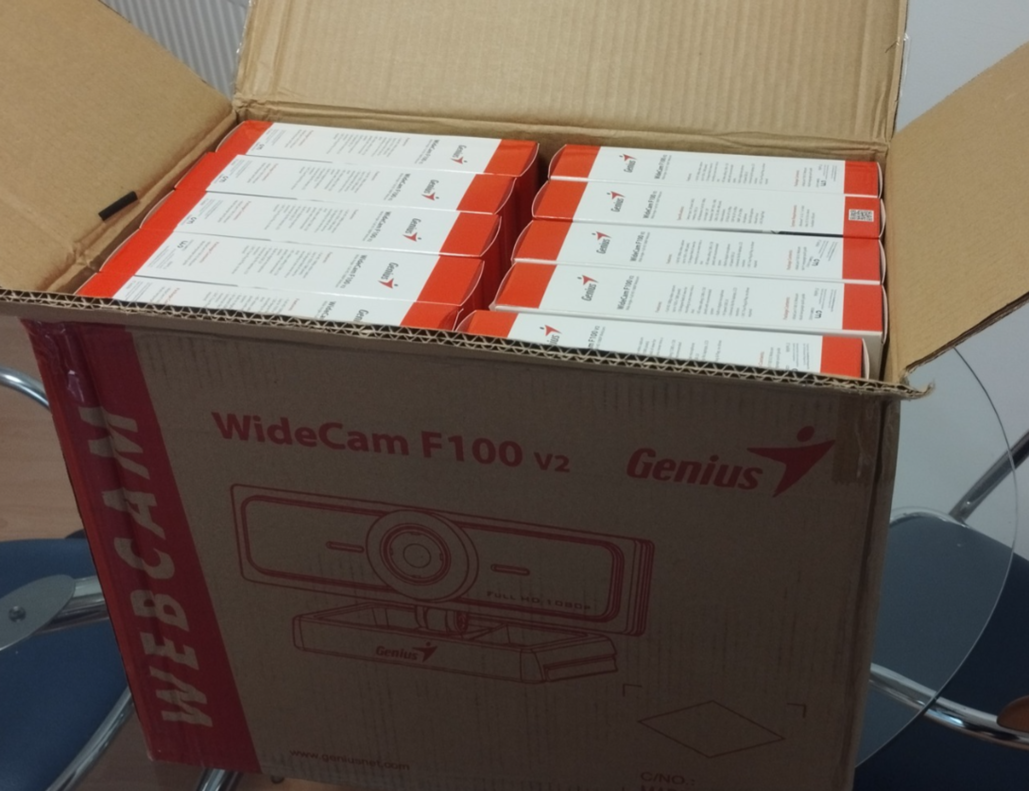 Genius WideCam F100 V2 csomag