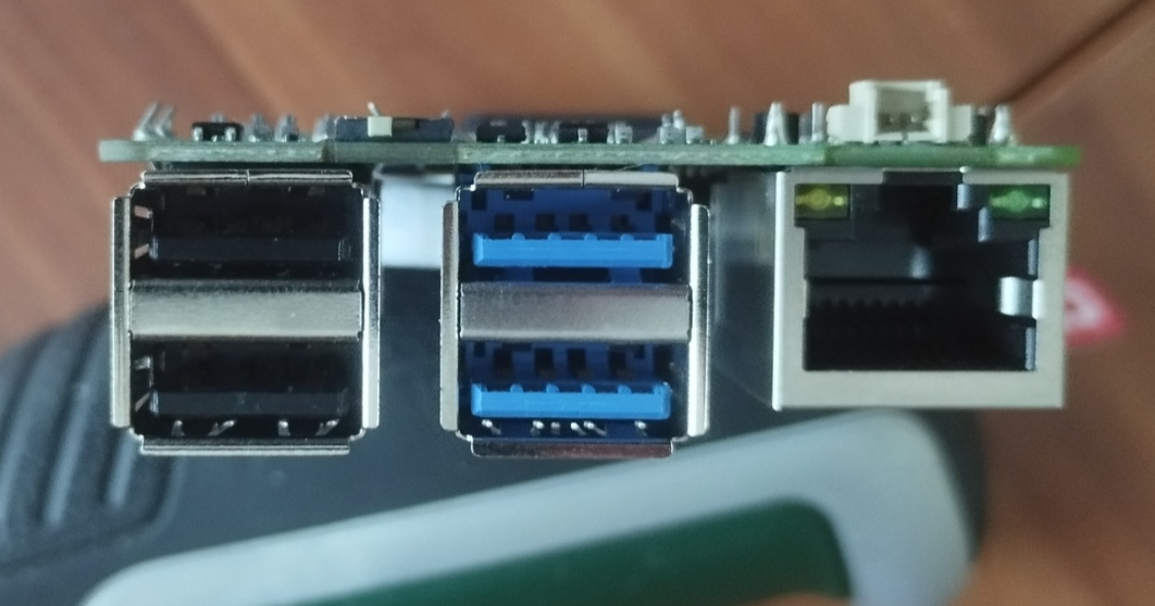 RADXA RS117-D2 csatlakozók